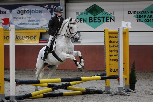 11152169-ECE8813EB9D7BB0B4140